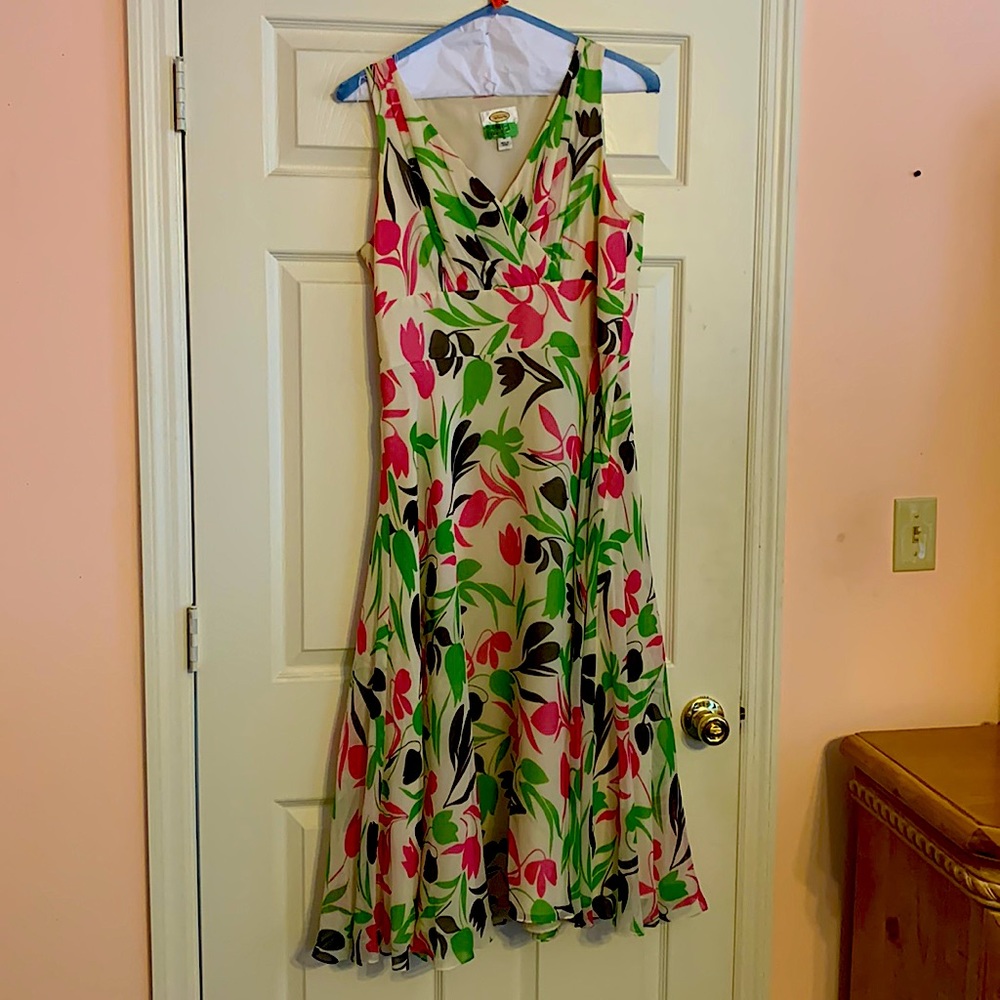 Sleeveless size 14 made by Talbots.